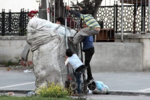 A&ccedil;lık ve yoksulluk sınırı a&ccedil;ıklandı