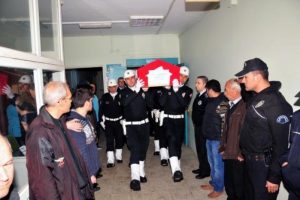 Şehit polis, sağanak yağmurla uğurlandı