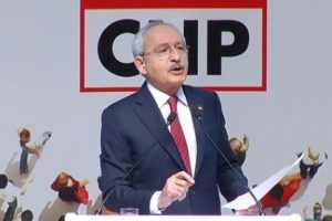 "Her 4 &uuml;niversite &ouml;ğrencisinden biri işsiz"
