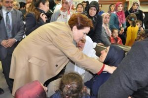 MHP Genel Başkan adayı Akşener Elazığ'da coşkuyla karşılandı