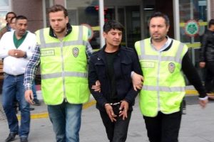 72 yaşındaki &ccedil;ilingir telefonlu dolandırıcıyı yakalattı