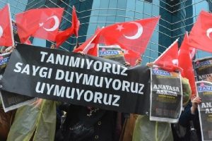 Zaman Gazetesi'ne kayyum atanmasına Bursa'da protesto
