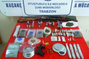 Trabzon polisinin uyuşturucu operasyonu: 19 kişi tutuklandı
