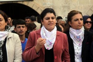 Şanlıurfa'da HDP'li kadınların y&uuml;r&uuml;y&uuml;ş&uuml;ne izin verilmedi