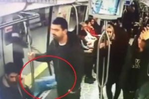 Metrodaki bomba şakası kameralara yansıdı