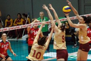 Nil&uuml;fer Belediyespor, Galatasaray'ı devirdi