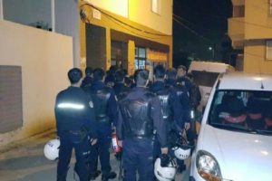 Polisten izinsiz g&ouml;steriye m&uuml;dahale: 9 g&ouml;zaltı