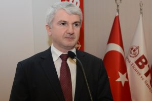 "Tramvay &uuml;reten Bursa, r&uuml;zgar t&uuml;rbininde de babayiğit &ccedil;ıkarabilir"