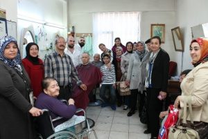 Bursa Nil&uuml;fer'de Ak Partili kadınlardan 8 Mart s&uuml;rprizi
