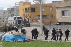 Siirt'te PKK'lının cenaze t&ouml;reninde olay &ccedil;ıktı