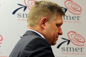 '&Uuml;lkeye tek M&uuml;sl&uuml;man almayacağım' diyen Slovak lider &ccedil;oğunluğu kaybetti