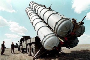Rusya'dan İran'a S-300 darbesi