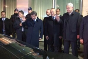 Davutoğlu'ndan 6 saatlik 3'l&uuml; g&ouml;r&uuml;şme