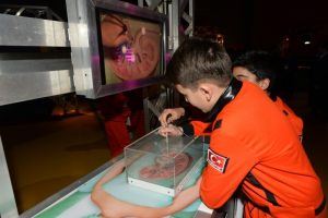 Bursa'da k&uuml;&ccedil;&uuml;k astronotlar "Mars'ta bir gece" ge&ccedil;irdi