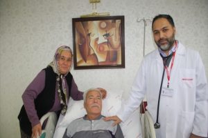 Kalp masajıyla eşini kurtardı: Cumhurbaşkanı'ndan davet aldı