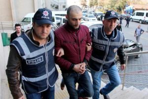 3 kişiyi &ouml;ld&uuml;ren eski sevgili adliyeye sevk edildi