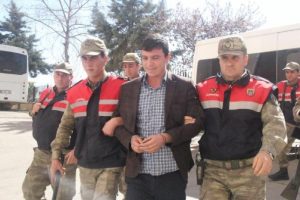 Şanlıurfa'da cinayet ş&uuml;phelisi adliyeye &ccedil;ıkarıldı