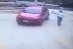 S&uuml;r&uuml;c&uuml;s&uuml;z araca yol tarifi
