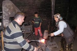 Ordu'da 10 yıldır demir d&ouml;v&uuml;yor