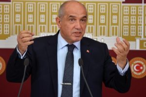 Acun Ilıcalı'nın vekil amcasından partilere Survivor teklifi