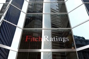 Fitch k&uuml;resel b&uuml;y&uuml;me tahminini aşağı &ccedil;ekti