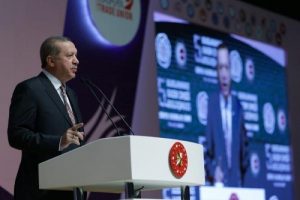 Erdoğan: Sayın Başbakan temenni ederim ki parayı alarak d&ouml;ner