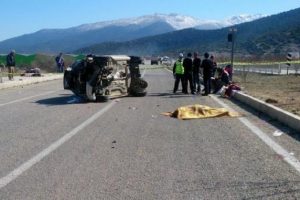 Antalya'da takla atan ara&ccedil;ta 1 &ouml;l&uuml;, 5 yaralı