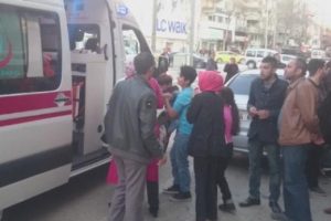 Kafasına kebap şişi saplandı! O anlar kamerada