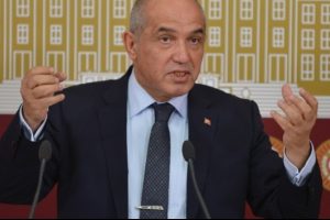 Acun Ilıcalı'nın milletvekili amcasından 'Survivor' &ouml;nerisi