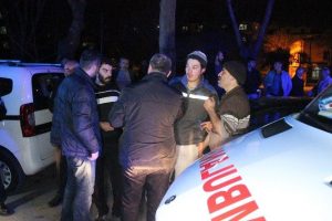 Suriyeli iki grup arasında bı&ccedil;aklı kavga: 4 yaralı