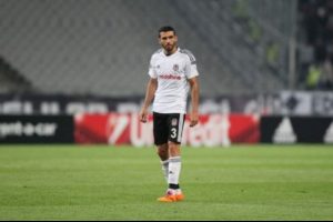 ''B&uuml;y&uuml;k takım reaksiyonu...''