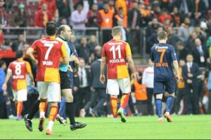 Galatasaray, 2 yıl Avrupa'ya gidezse 'dev' bir gelir u&ccedil;up gidecek