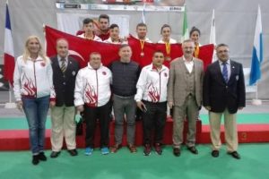 Halterde 10. Akdeniz Kupası'nda &ouml;nemli başarı