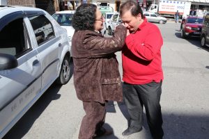 Bursa'da direksiyon başında bir kadın... Ekmeğini 19 yıldır dolmuş&ccedil;uluktan kazanıyor...