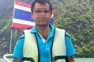 Matematik &ouml;ğretmeni, kız &ouml;ğrencileri tacizden tutuklandı