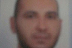 Motosiklet devrildi, kasksız s&uuml;r&uuml;c&uuml; &ouml;ld&uuml;
