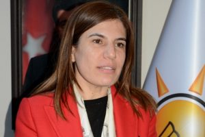 "Kadınlara uygulanan yasaklar AK Parti ile son buldu"