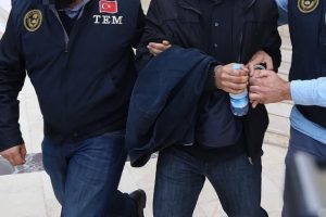 Balıkesir'de FET&Ouml;/PDY operasyonunda 5 g&ouml;zaltı