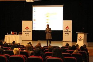 Bursa Bah&ccedil;eşehir velilerine "başarı" semineri