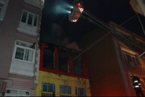 Suriyelilerin kaldığı evde yangın