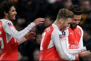 Arsenal farkla turladı