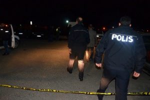 Hastane otoparkında silahlı kavga: 3 yaralı