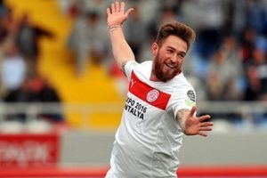Antalyaspor'da &Ouml;mer Şişmanoğlu son 4 haftada 3 gol attı