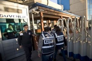 Naksan Holding'e baskın, 9 kişi g&ouml;zaltında