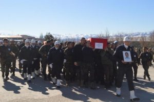 İdil şehitleri i&ccedil;in Şırnak'ta uğurlama t&ouml;reni