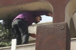 İntihar etmek isteyen gence tehdit: Onu vuracağım!