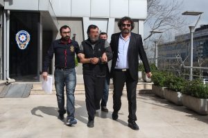 Bursa'da sahte m&uuml;d&uuml;rden binlerce liralık vurgun