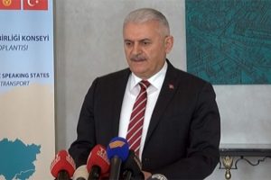Kars-Tiflis-Bak&uuml; demiryolu hattı i&ccedil;in tarih verdi