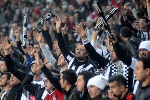 &Ccedil;arşı d&ouml;nd&uuml; Rizespor'dan jest geldi