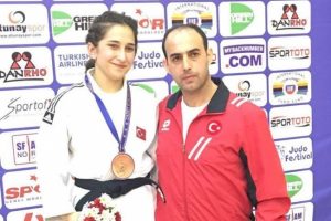Bursa Gemlikli sporcudan Avrupa madalyası